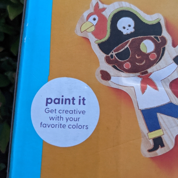 Mondo Llama paint-your-own pirates kit (makes 3 pieces) - Picture 6 of 9